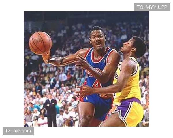 乔·杜马斯突破制造错位提升得分效率显著优于同队后卫